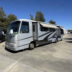 2003 Newmar Kountry Star 3703