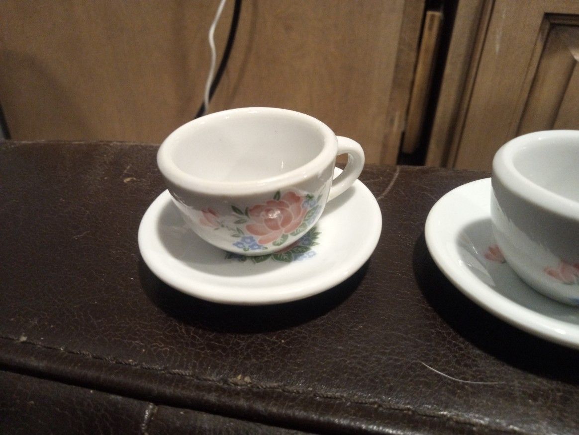 Frenzy Set Of 2 Miniature Teacups With 3 Matching Mini Plates