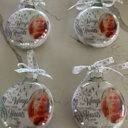  Customized Memorial Ornaments 