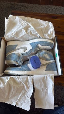 Jordan 1 Hyper Royal Size 12 New In Box $300