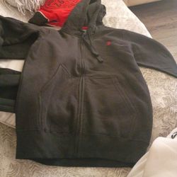 teen sweatpants and sweatshirt 