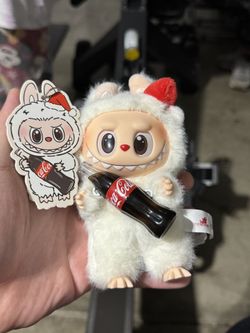 BRAND NEW LABUBU COCA-COLA 