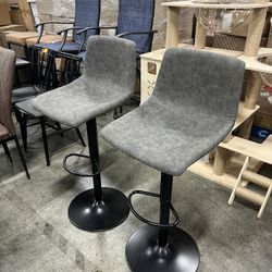 Grey Bar Stools Set of 2 / Juego de 2 taburetes de bar grises