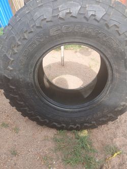 37 1250 17 toyo tire only one