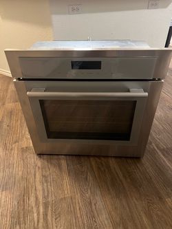 Thermador Masterpiece oven: single wall