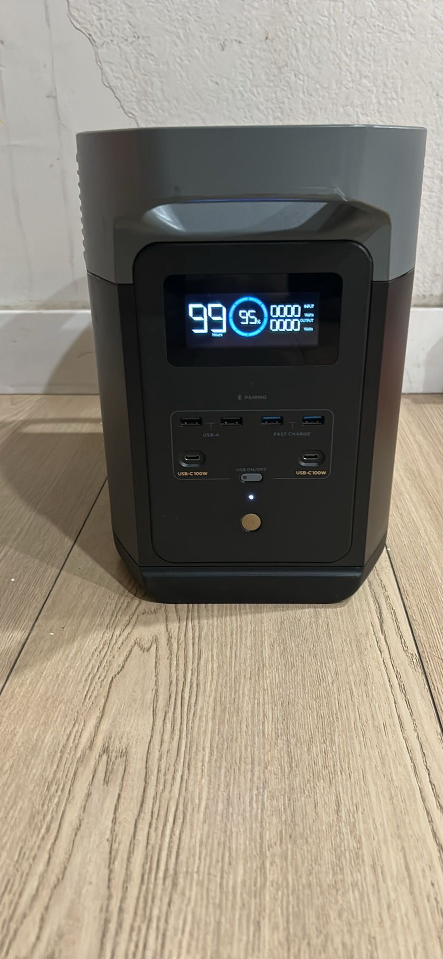 EcoFlow DELTA 2 is a portable outdoor power supply with a battery capacity of 1024Wh and a rated output power of 1800W (which can drive devices up to