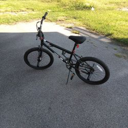 Bicycle - SPINNER by Hyper Bike 