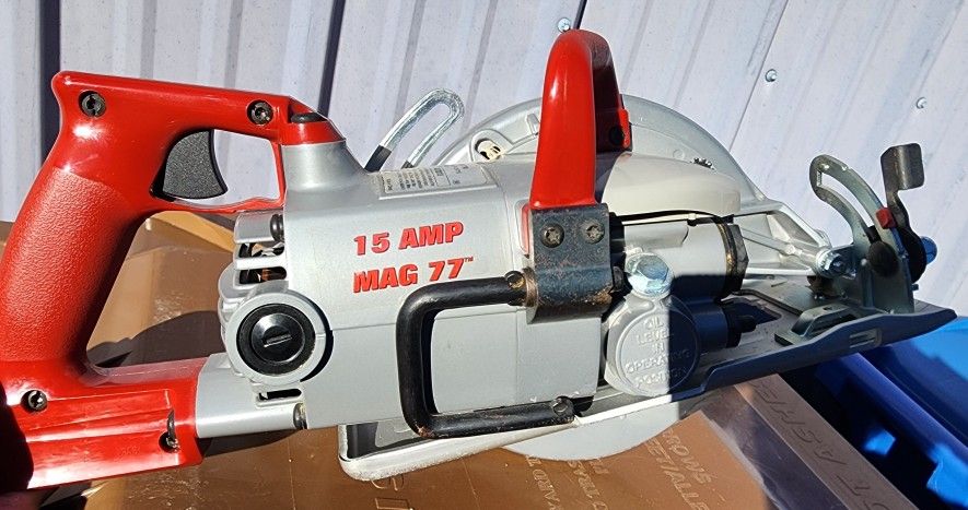 Skilsaw SHD77M 15 Amp Worm Drive Saw Near Mint