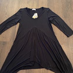 NEW Womans Black Tunic Shirt Size Small By Joseph A #14