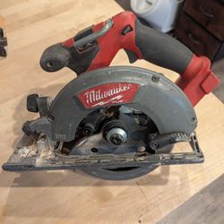 Milwaukee M18 Fuel Circular Saw 6-1/2"