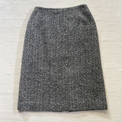 Ann Taylor LOFT Black & White Tweed Lined A-Line Pencil Skirt Knee Length Size 2
