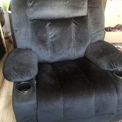 Massaging chair