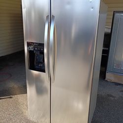 LG Refrigerator 