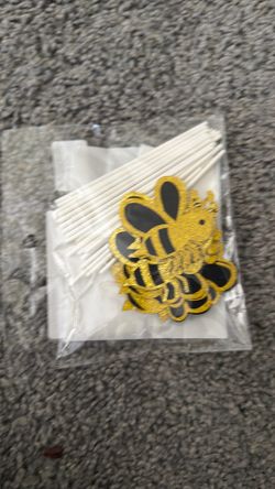 Bee cupcake toppers