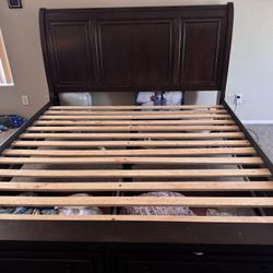 King Size Solid Wood Bed Frame with Storage Drawers – Excellent Condition + 7-Drawer Dresser – $800 (Negotiable)– Excellent Condition