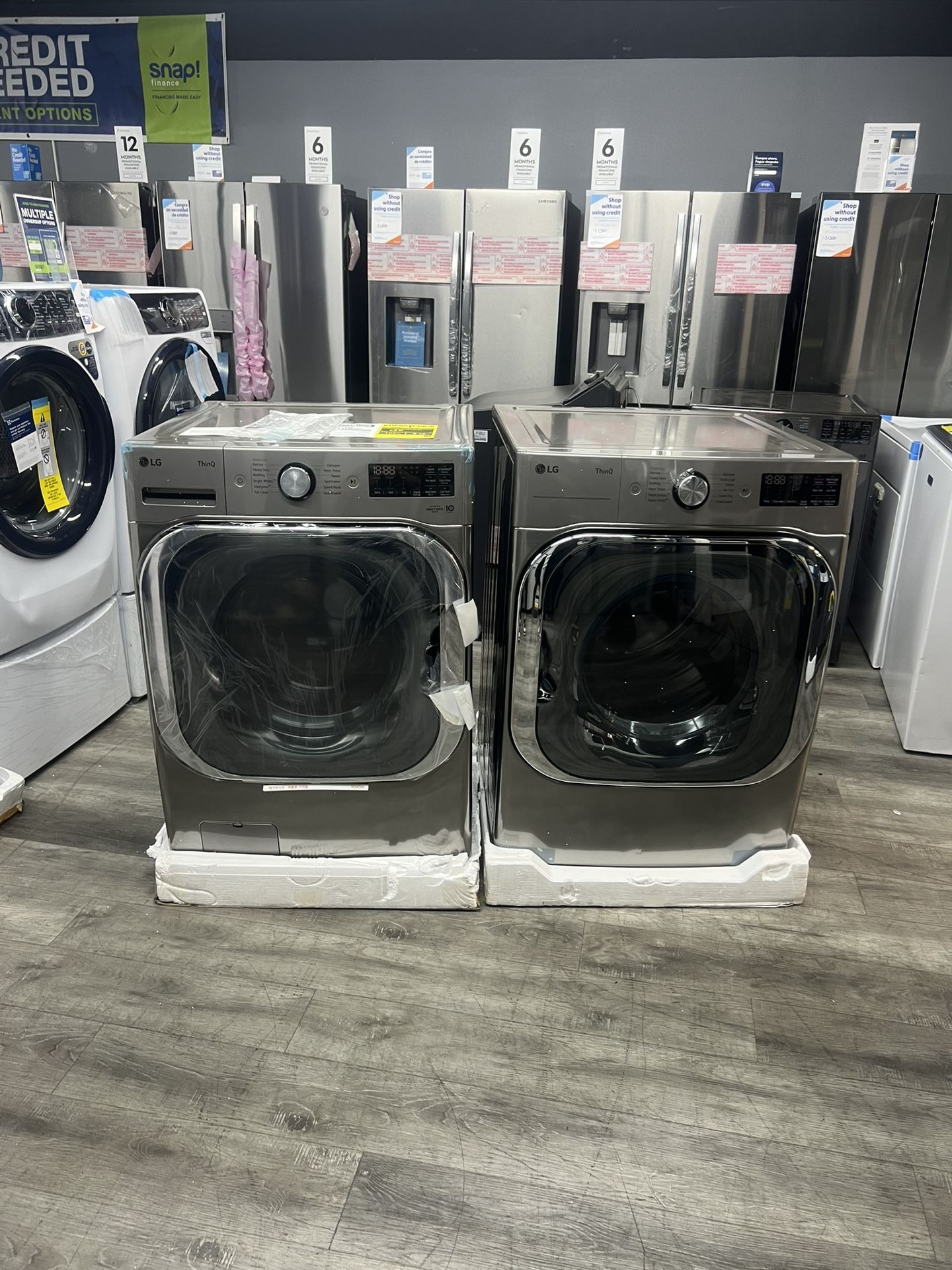 LG - Jumbo XL Capacity 5.2 Cu Ft Front Load Washer & 9.0 Cu Ft Smart Electric Dryer Set In Graphite Steel 😻