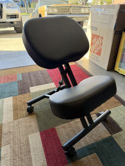 Ergonomic Kneeling Chair - Posture Corrective & Adjustable - Black
