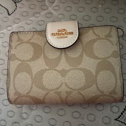 COACH wallet. with coin pouch 