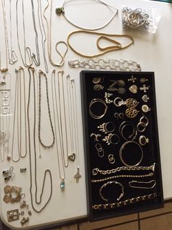 488 Grams of sterling silver jewelry