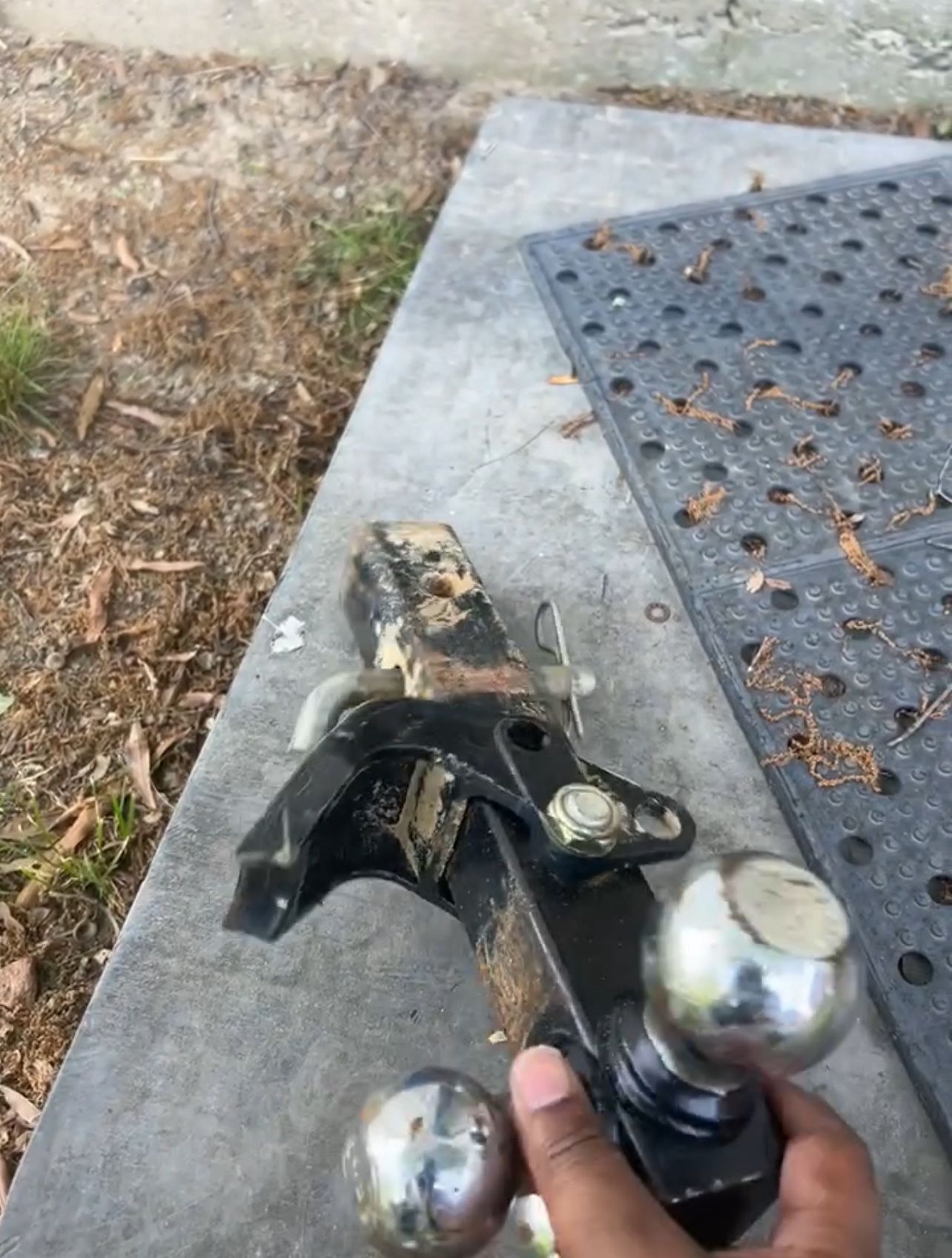 HAUL-MASTER Triple-Ball Mount