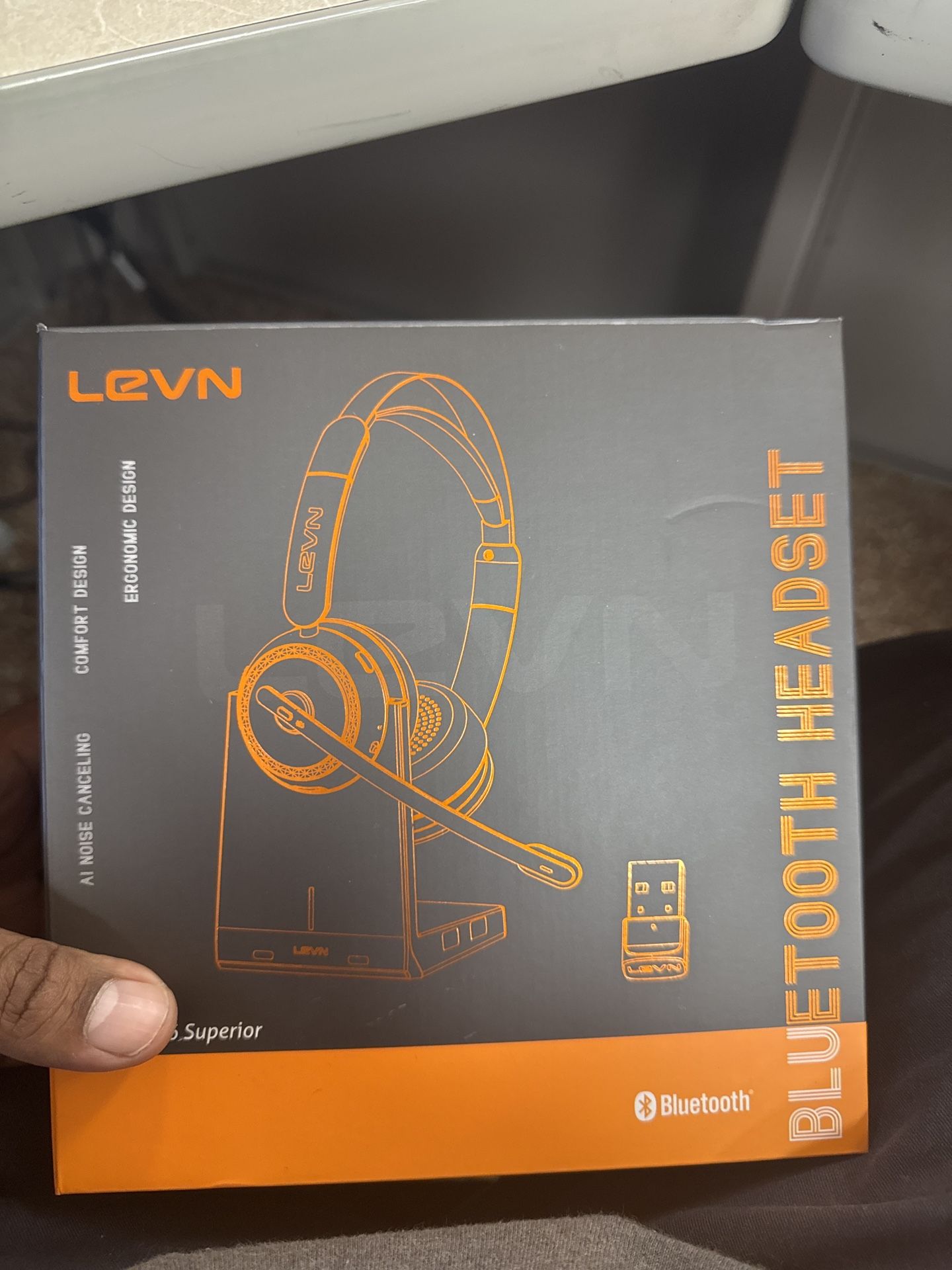 Brand New LEVN Bluetooth Headset w/ Noise Cancelling Mic + Charging Dock