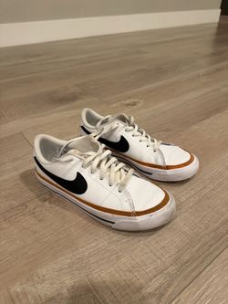 Nike Court Legacy Low-Top Sneakers