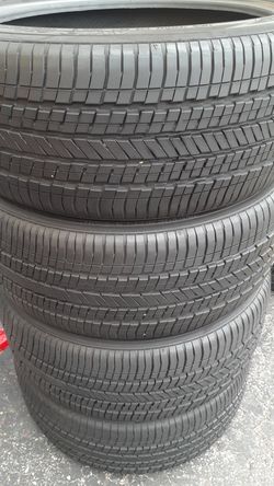 Set of 4 matching tires Yokohama size 225/40R18