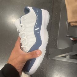 Jordan Retro 11s 