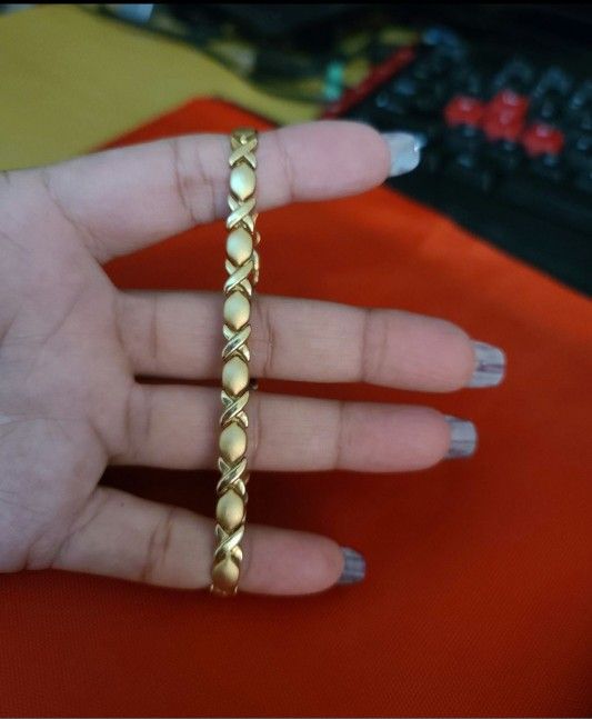 WOMAN'S BRACELET, STAMPED 10K YELLOW GOLD, 8 INCHES