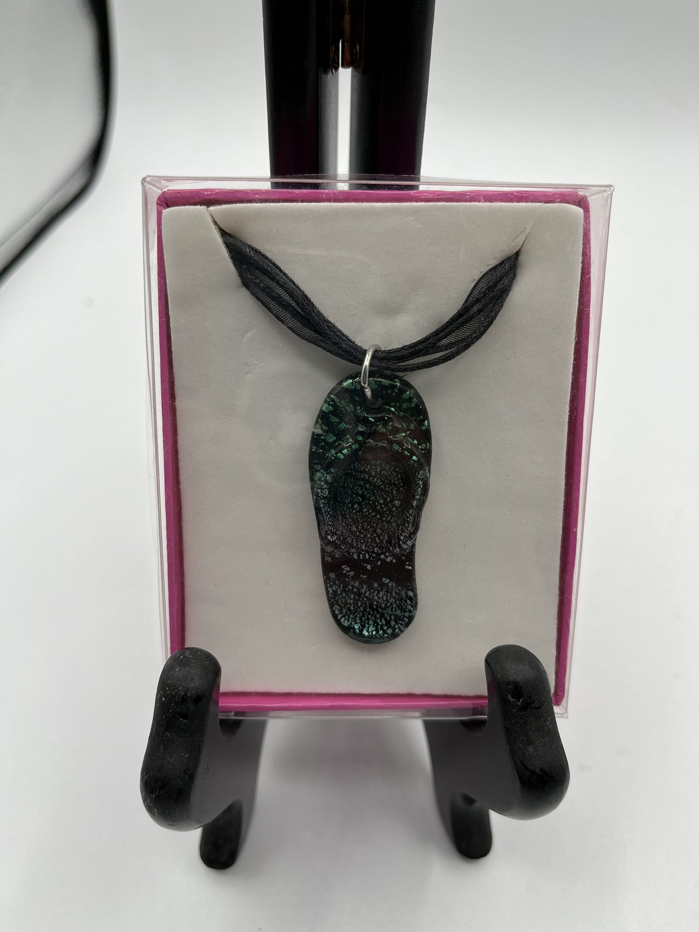 Black Green Sandal Glass Pendant Necklace 