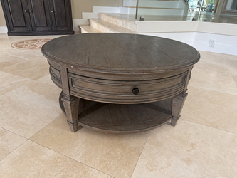 Havertys Beckley Round Coffee Table – Distressed Gray Wood