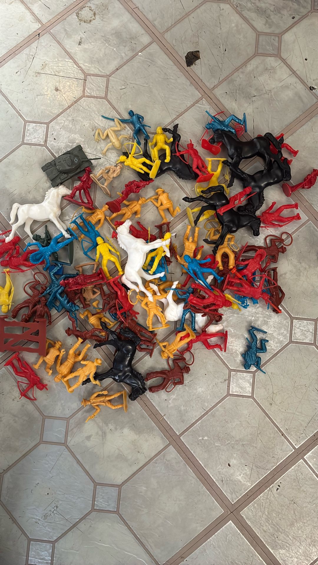 Big Lot of Plastic Cowboy and Indians