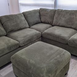 New Sage Sectional Couch! Includes Free Delivery 🚚! 