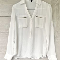 EXPRESS SHIRT White Blouse Top Women’s Size XS/TP Roll Tab Sleeves Round Hem