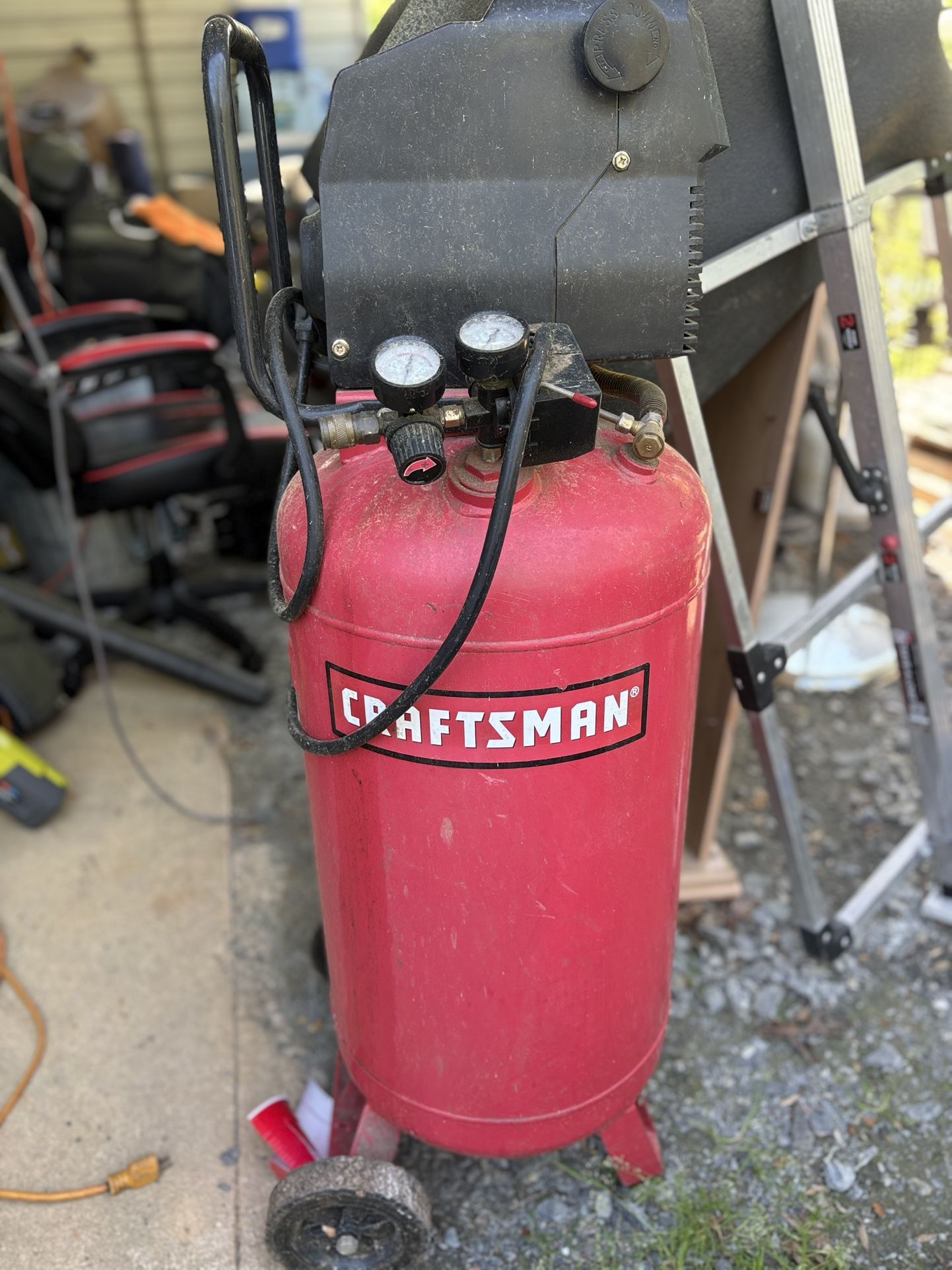 Air compressor