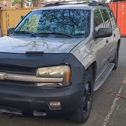 2003 Trailblazer EXT. $1300 Or BEST offer. As Is.