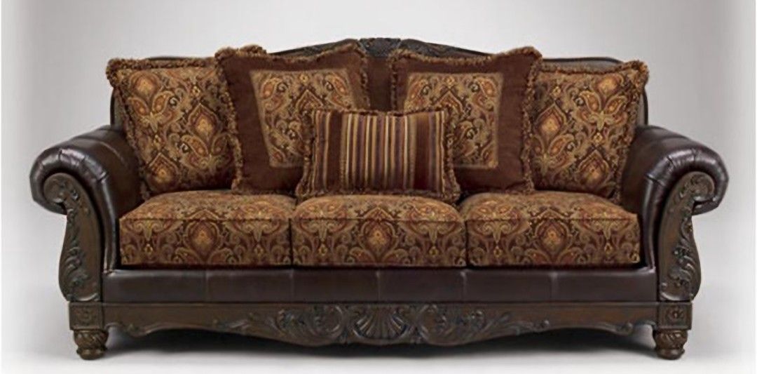 Beautiful Sofa From Ashley Furniture In Excellent Condition