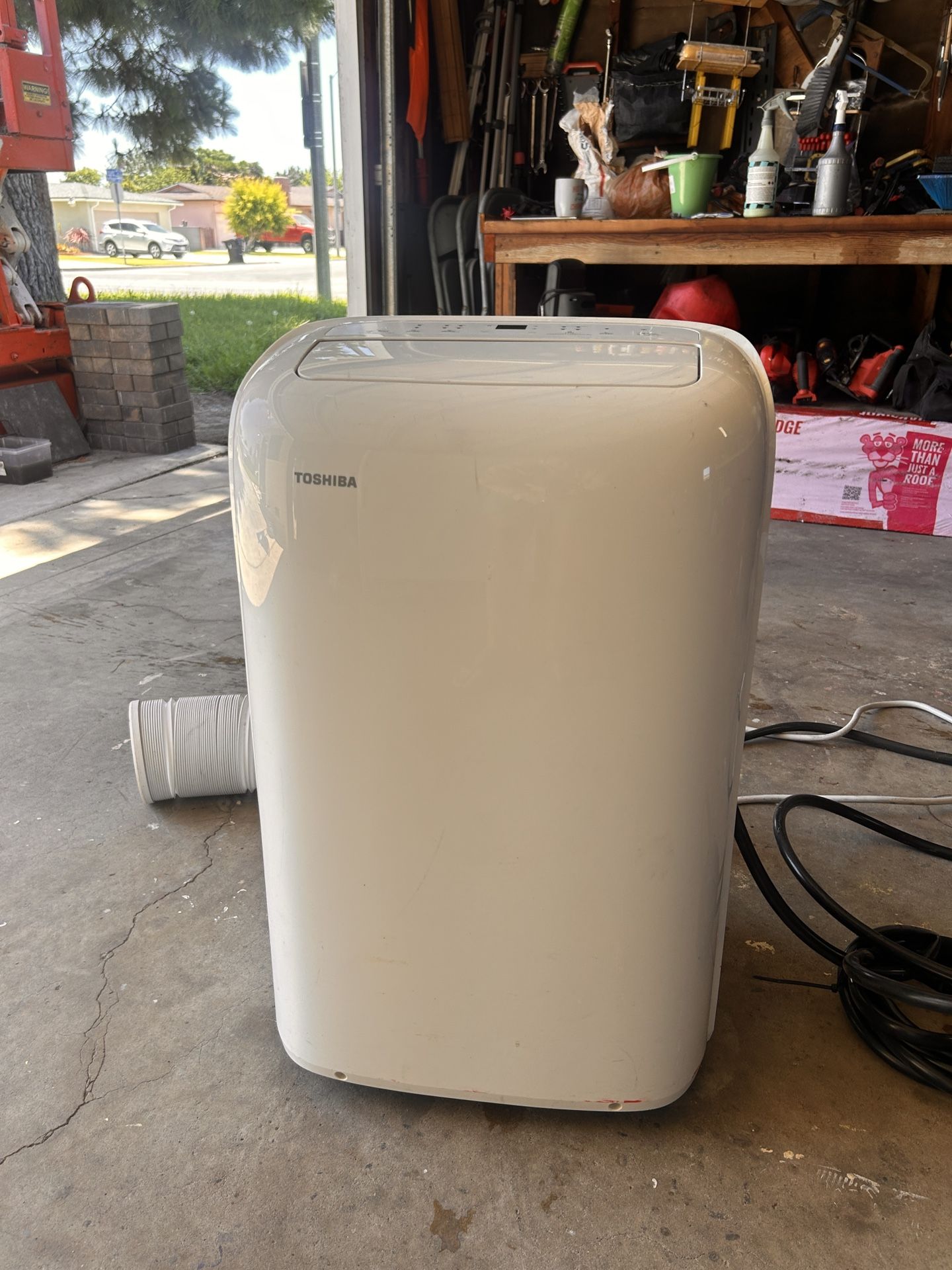 Toshiba 10,000 BTU (7,000 BTU DOE) WiFi Portable Air Conditioner with Dehumidifier