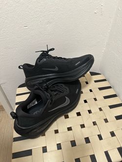 Nike Vomero Plus sz 9.5