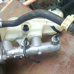Brakes Booster And Master Cylinder 