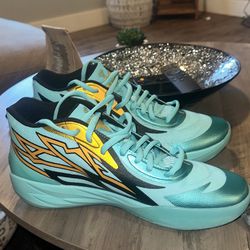 MELO MB02 HONEYCOMB SIZE 11.5