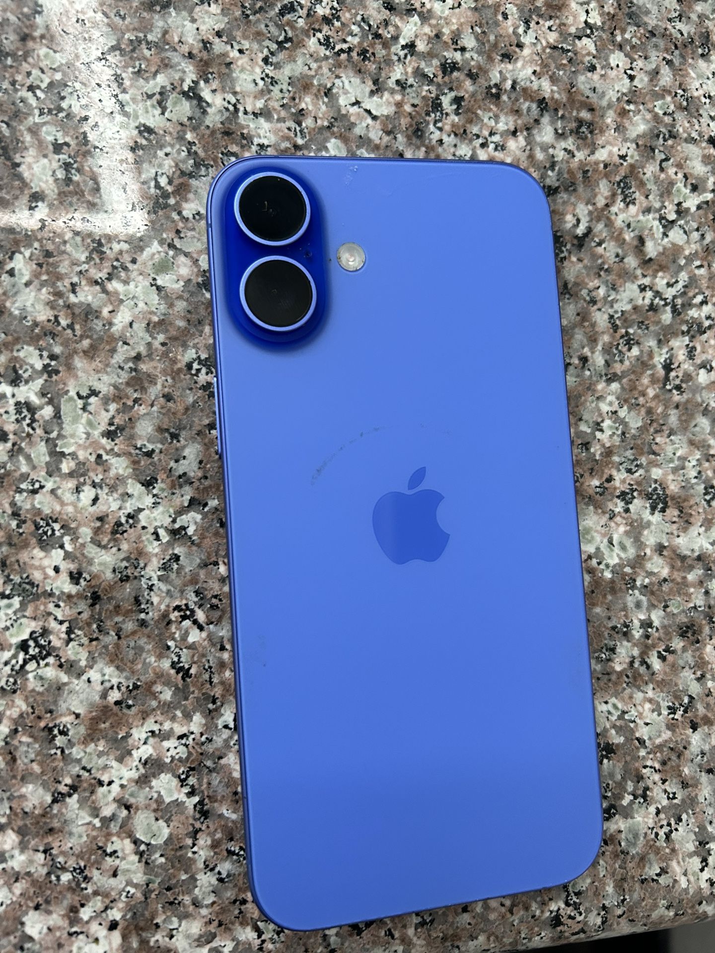 iPhone 16 Plus