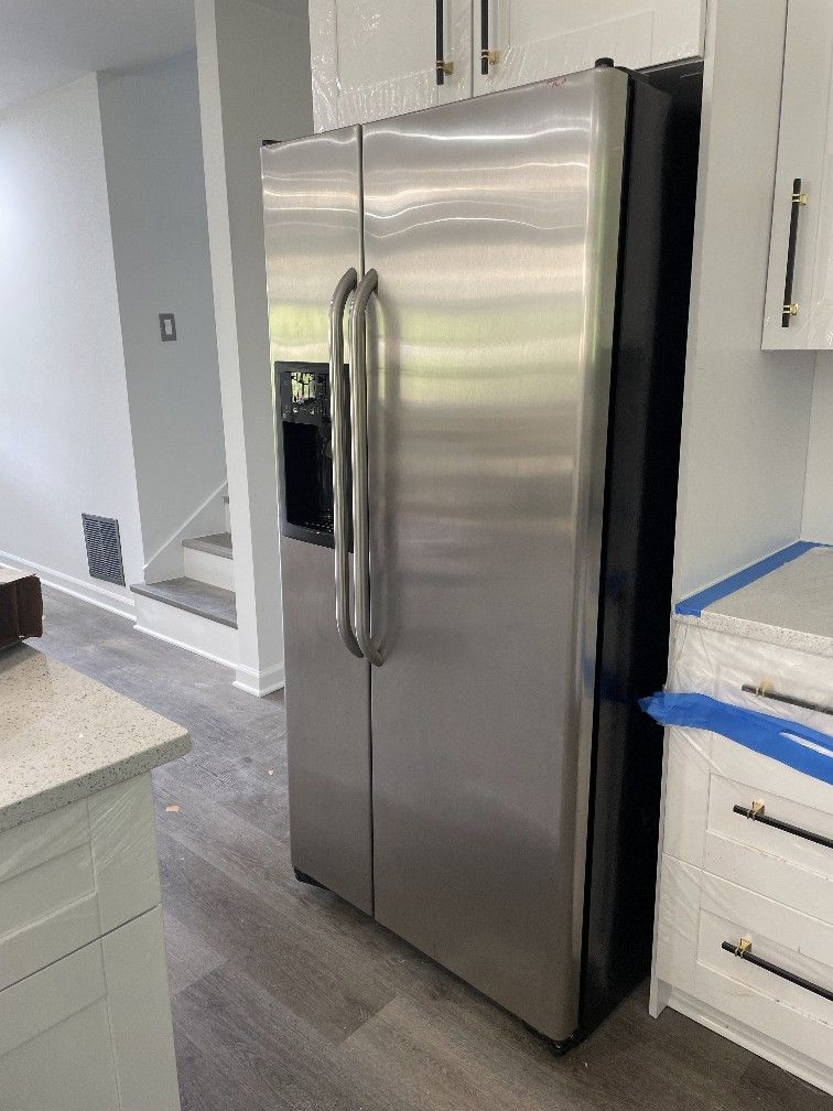 Ge 24inc Refrigerator Side By Side