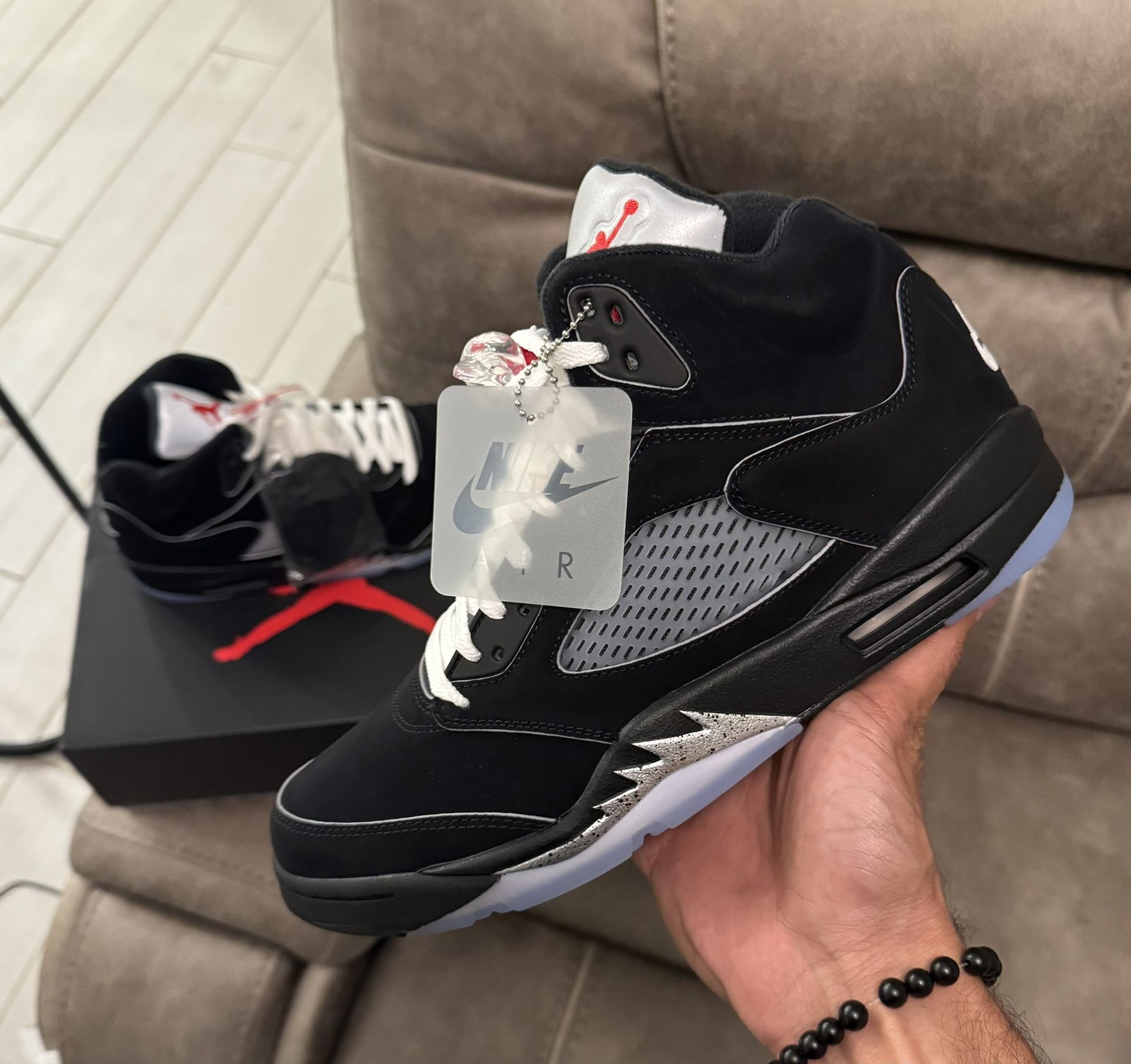 Jordan 5 Retro OG “Black Metallic Reimagined” Size 11