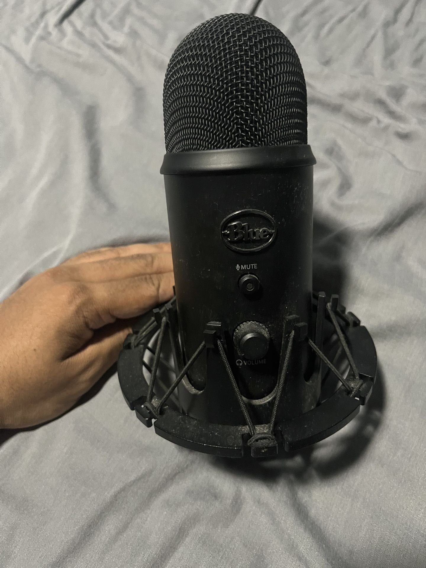 Blue Yeti With Mic Arm Connector