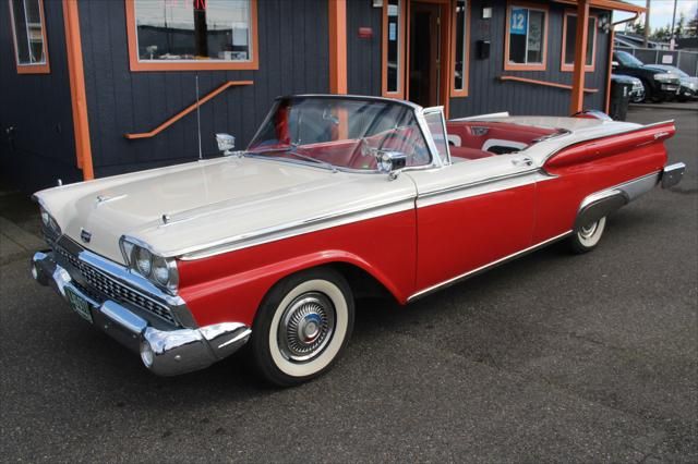 1959 Ford Skyliner