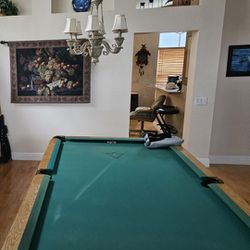 Pool Table With Free Stand Cue Holders
