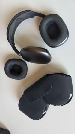 AirPods Max (1st Gen)