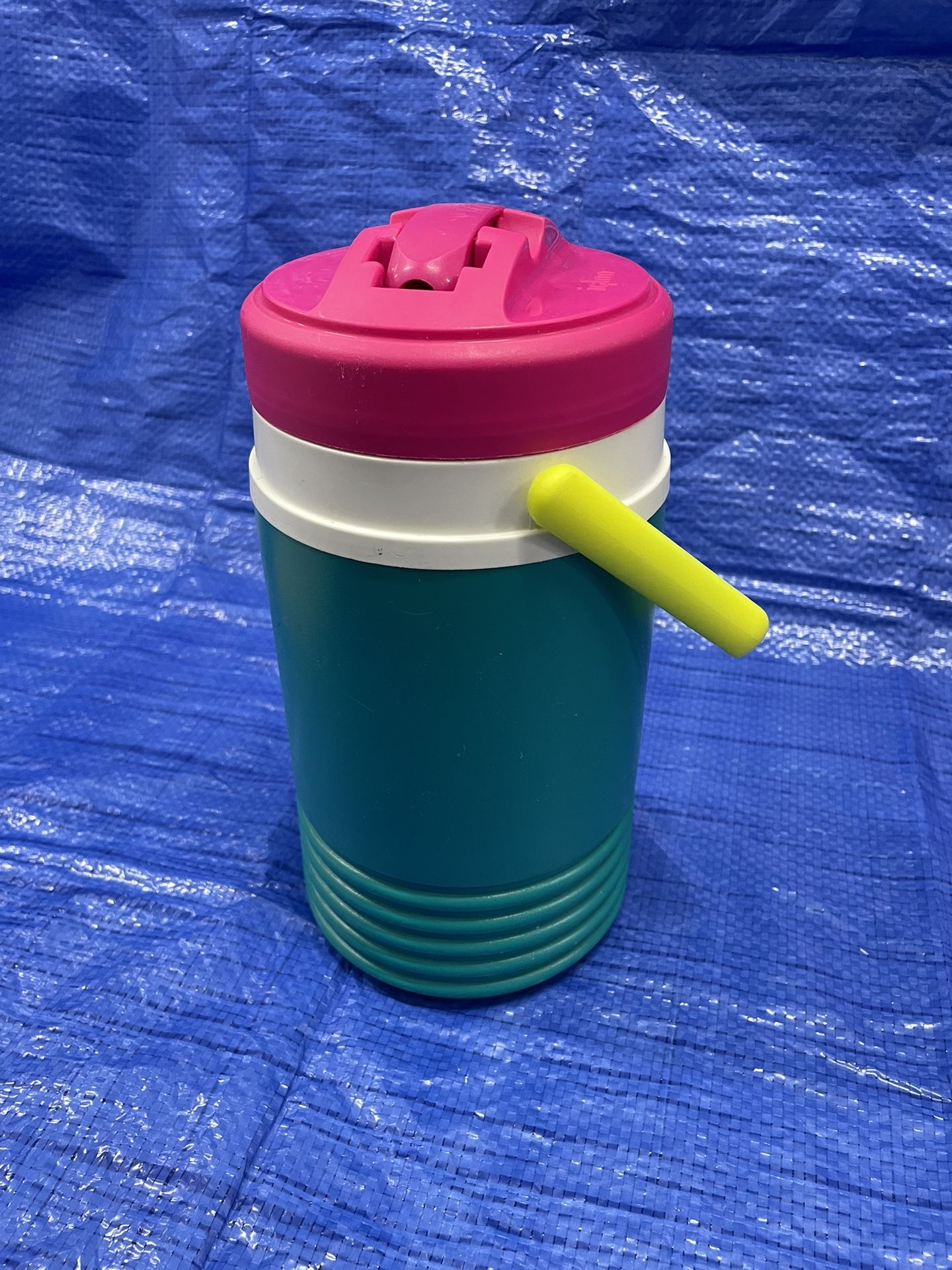 **VINTAGE** Igloo 10 Qt. capacity Water Cooler Jug RETRO STYLE