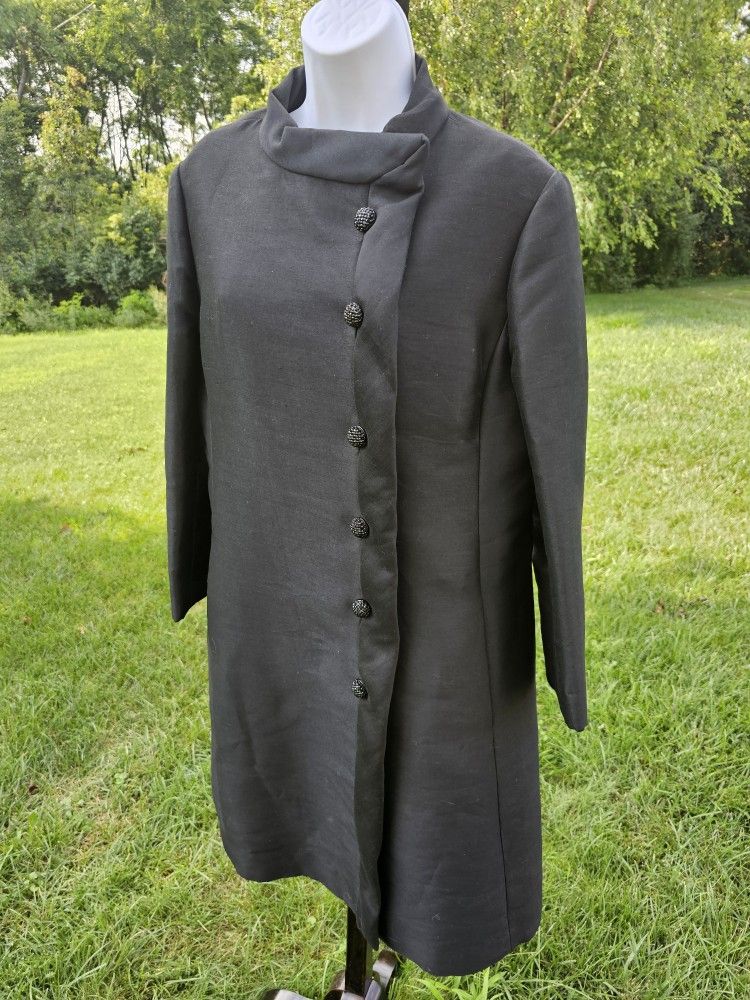 $155.00 - 1960s Women's Long Evening Silk Coat, Designed By Mario Forte/Tailored By Handmache! Size Small/Lots of Designer Details!  LIKE NEW!